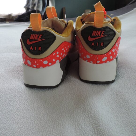 Nike air max 90 toggle SE size 2.5 youth new - Picture 2 of 3